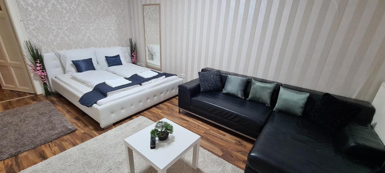Elegant Apartment In The Hearth Of Budapest Bagian luar foto